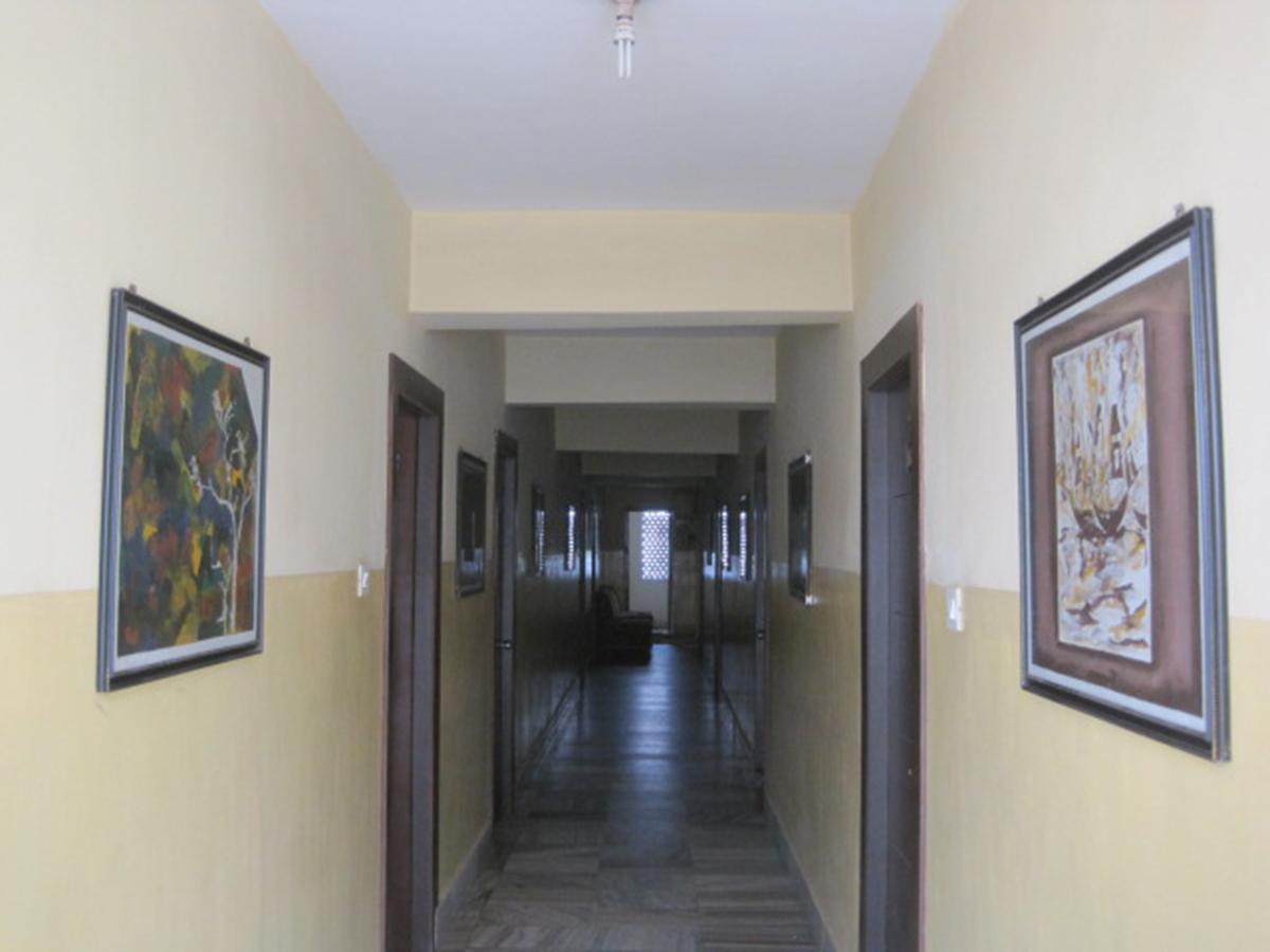 Hotel Arya Palace Puri Exterior photo