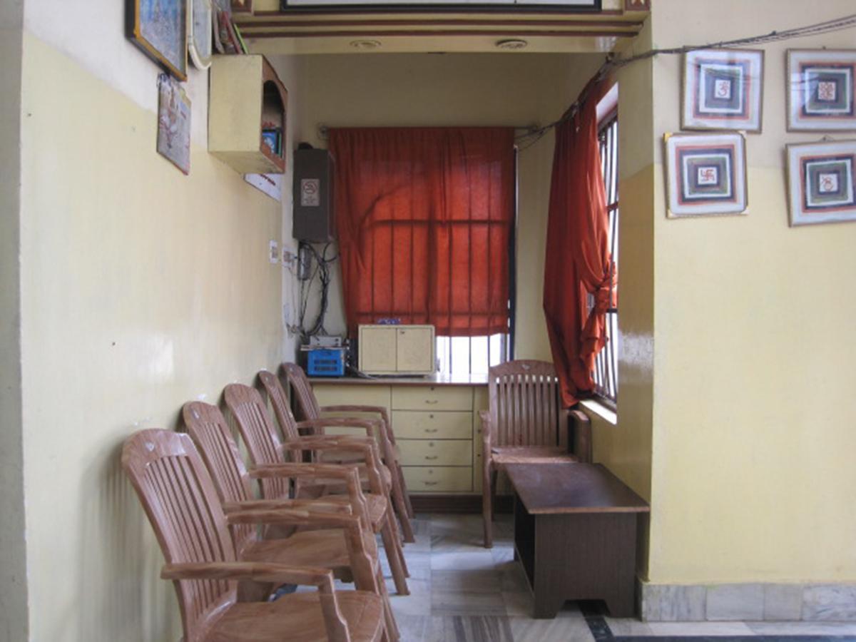 Hotel Arya Palace Puri Exterior photo